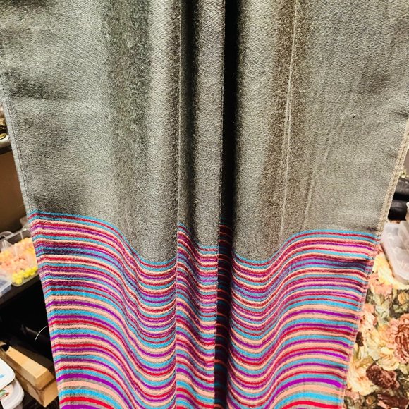 Modern Rose Pashmina Scarf - Picture 4 of 8